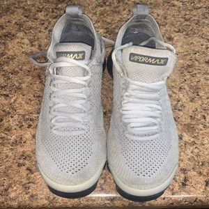 Women Nike AirMax Sneakers Size 7 1/2